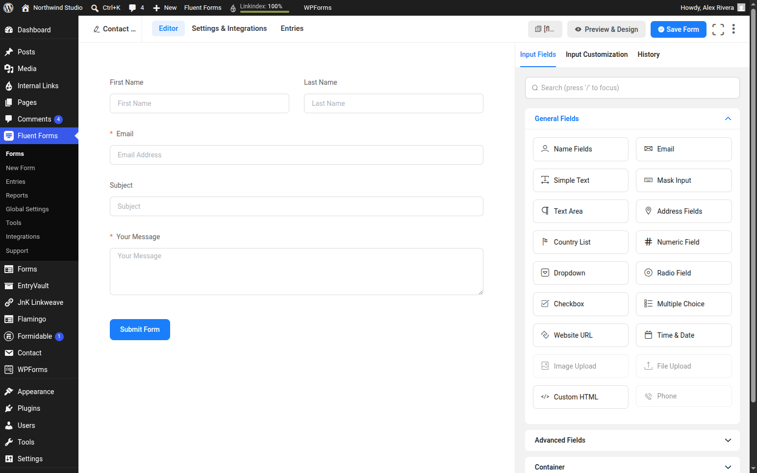 Fluent Forms 6.2.9 editor showing the default contact form and the free field palette